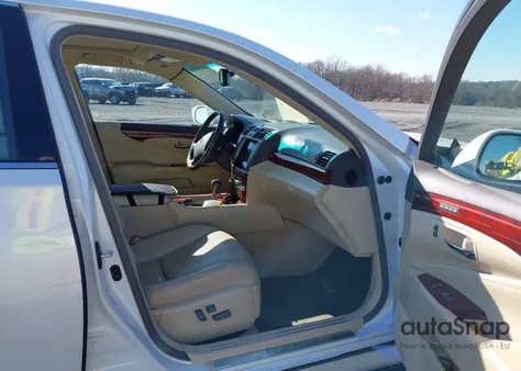 2010 Lexus Ls 460 z USA, uszkodzony, nr VIN JTHBL5EF4A5092193